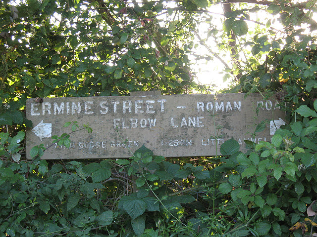 File:Ermine Street sign - geograph.org.uk - 2444896.jpg