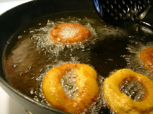 File:Frying doughnuts.jpg
