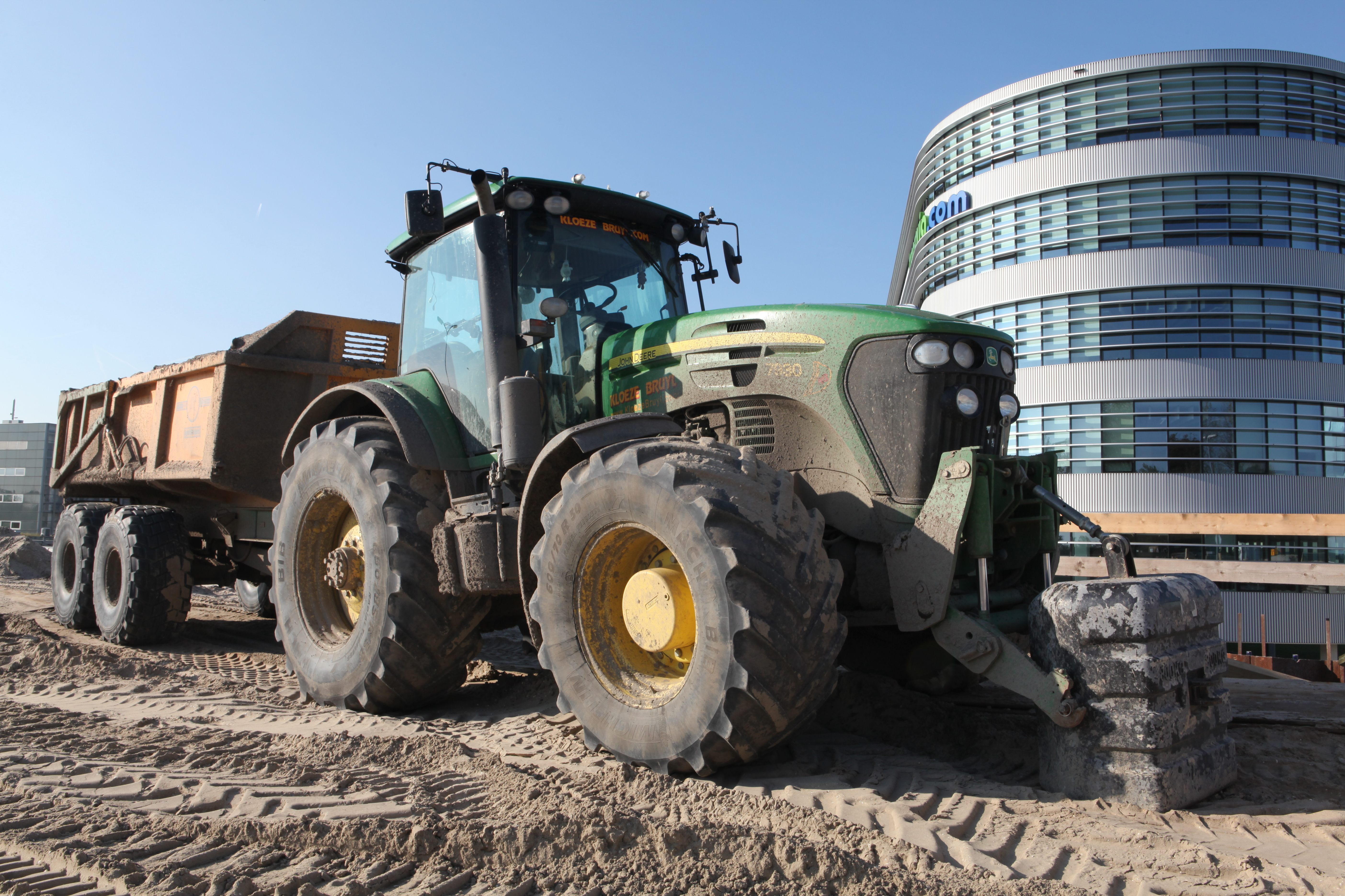 John Deere 7930 - Flickr - Joost J. Bakker IJmuiden.jpg. 