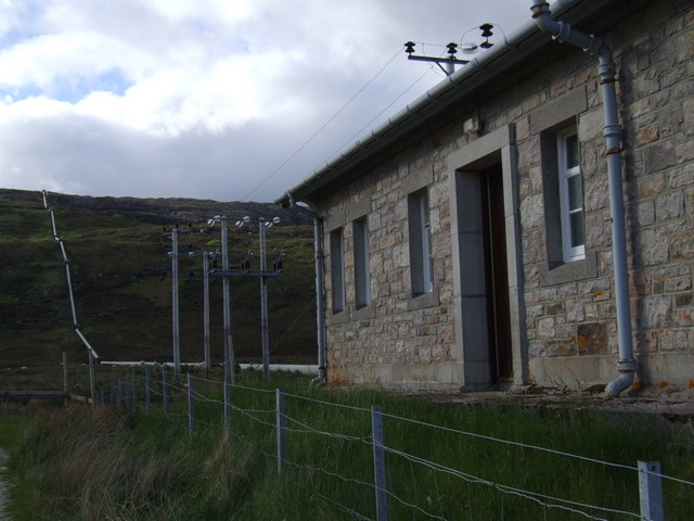 File:Loch Dubh Power Station and Penstock - geograph.org.uk - 322452.jpg