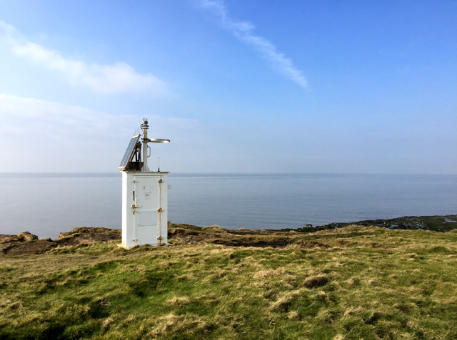 File:Navigation light, Hilbre Island - geograph.org.uk - 5281979.jpg