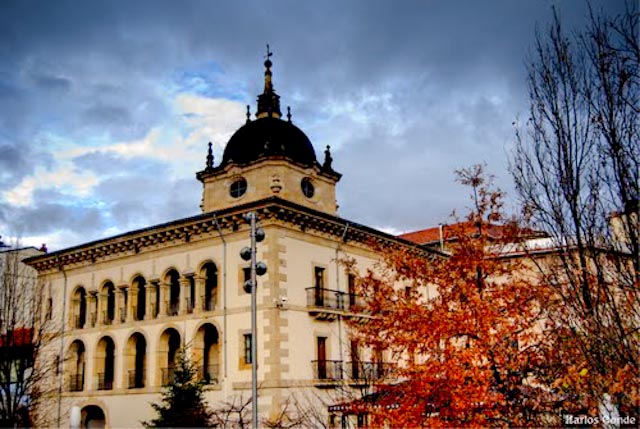 Archivo:Palacio Marqués de Valdespina.jpg - Wikipedia, la enciclopedia libre