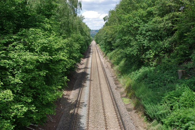 File:Railway to Horsham via Dorking - geograph.org.uk - 5774498.jpg