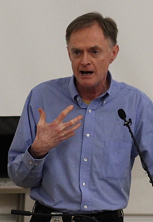 <span class="mw-page-title-main">Richard Heinberg</span> American journalist and educator (born 1950)