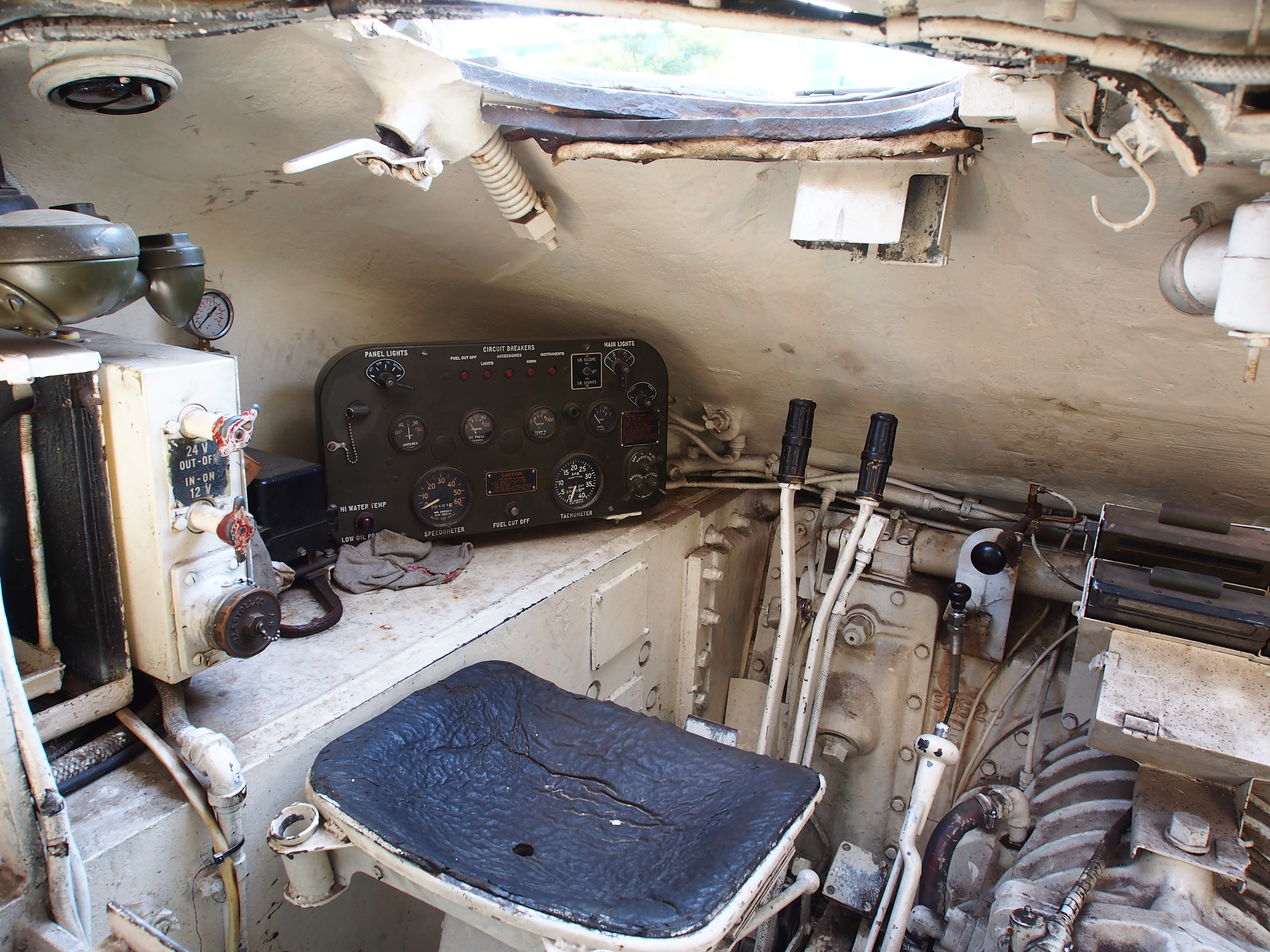 Внутри танка м4 Шерман