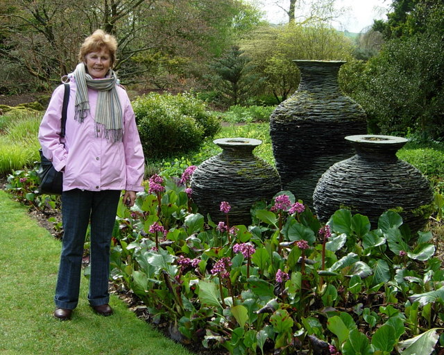 Slate urns, Threave Gardens, Castle Douglas - geograph.org.uk - 1571845