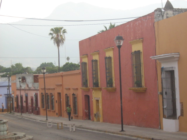 File:Una calle en Oaxaca. - panoramio.jpg