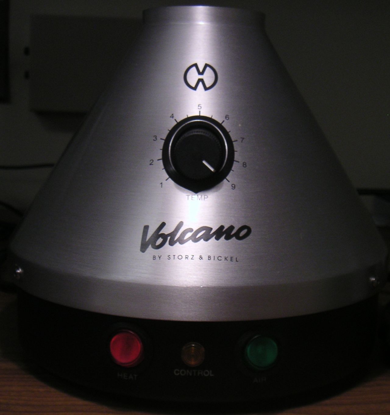 File:Volcano Vaporizer.jpg - Wikipedia