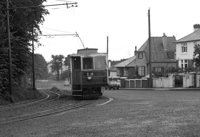 File:Walpole Drive, Ramsey - geograph.org.uk - 1524009.jpg