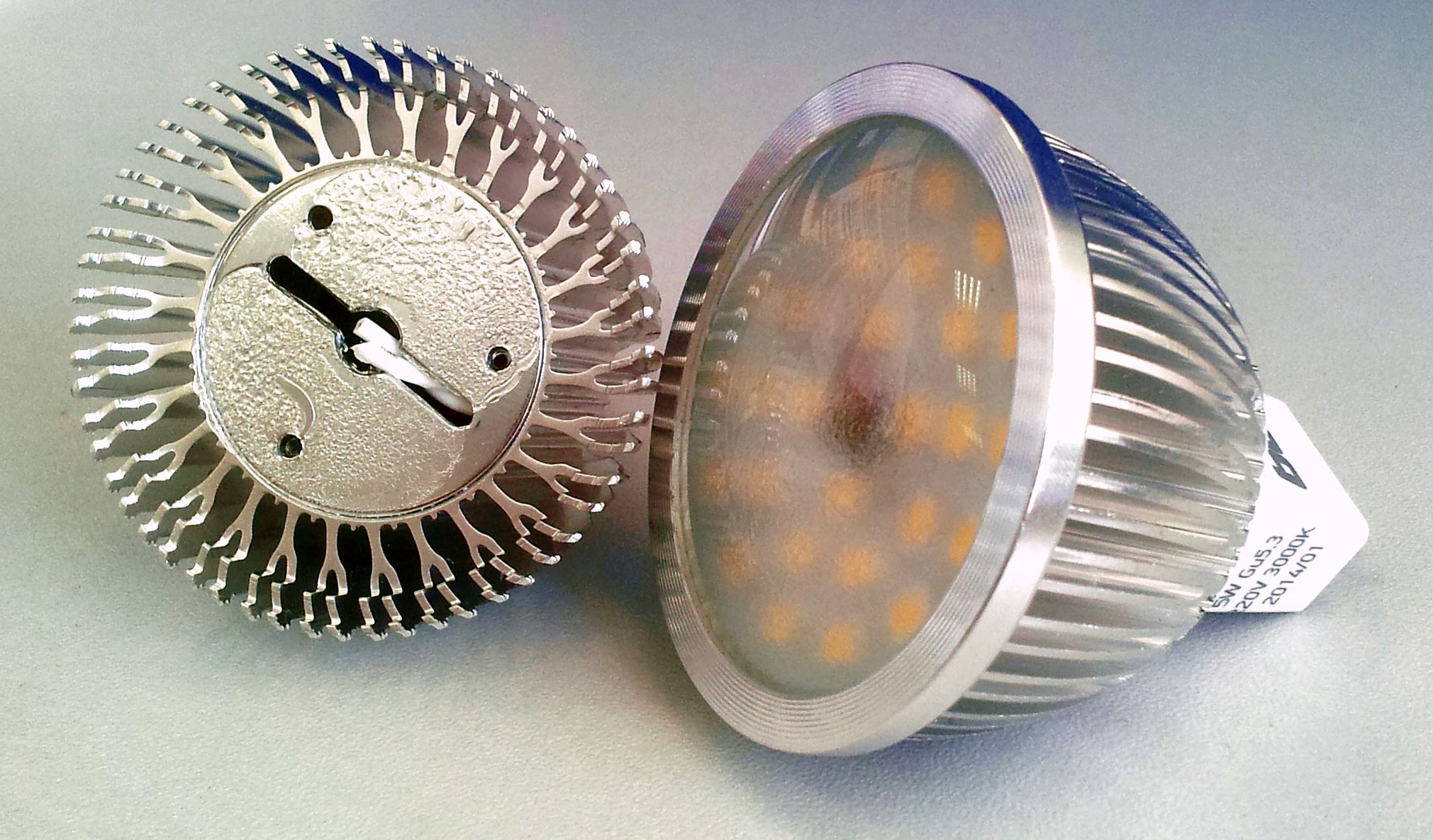 Gu 5.3 светодиодная 220. Led лампы 3000к. Лампа светодиодная gu5.3/4500/05 (BBK led Lamp mb54c). Светодиодные лампы кукуруза gu5.3. Светодиодная лампа gu 5.3 yeetera.