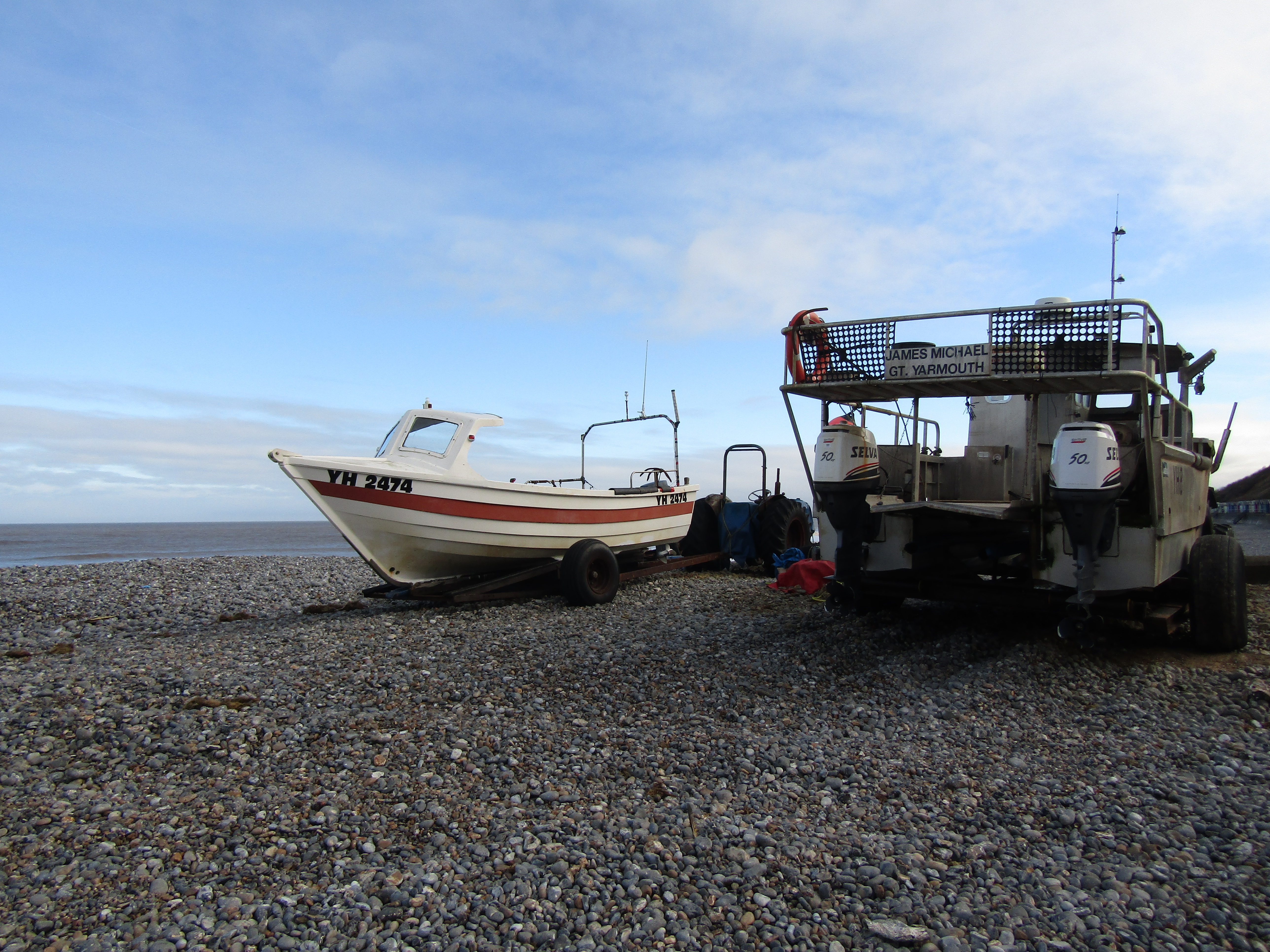 File:-2022-02-02 Crab fishing boats, East Beach, Cromer, Norfolk.JPG -  Wikimedia Commons