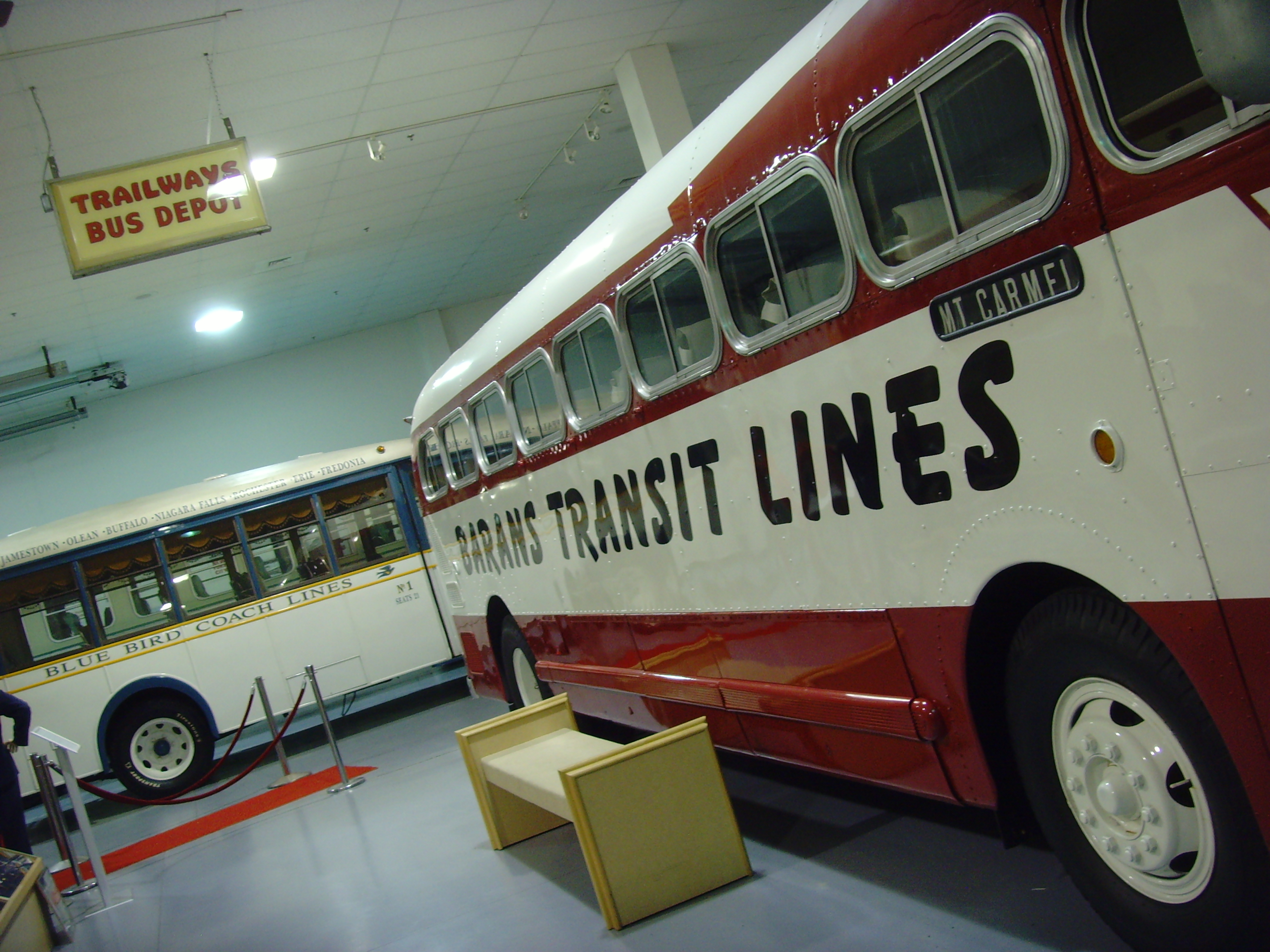 0174 Hershey - Antique Automobile Club of America Museum - Bus Museum - Flickr - KlausNahr.jpg