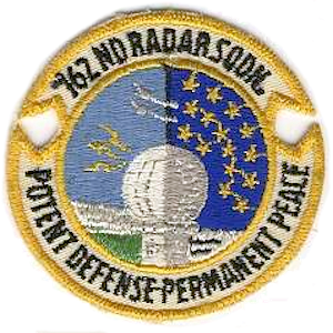 762d Radar Squadron emblem