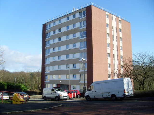 File:Acre Road flats - geograph.org.uk - 1220691.jpg