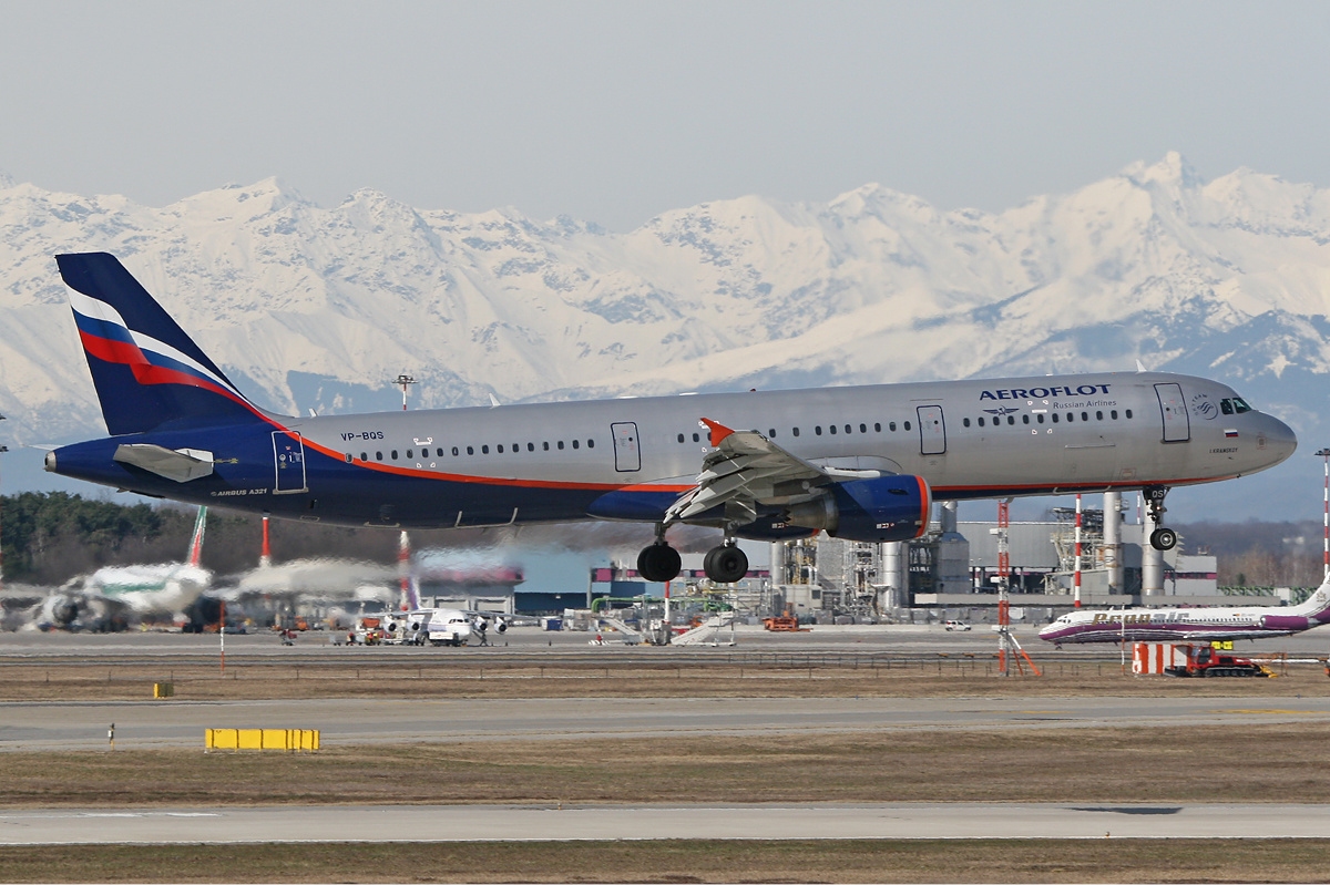 Файл:Aeroflot Airbus A321-211 VP-BQS Eimers.jpg — Википедия