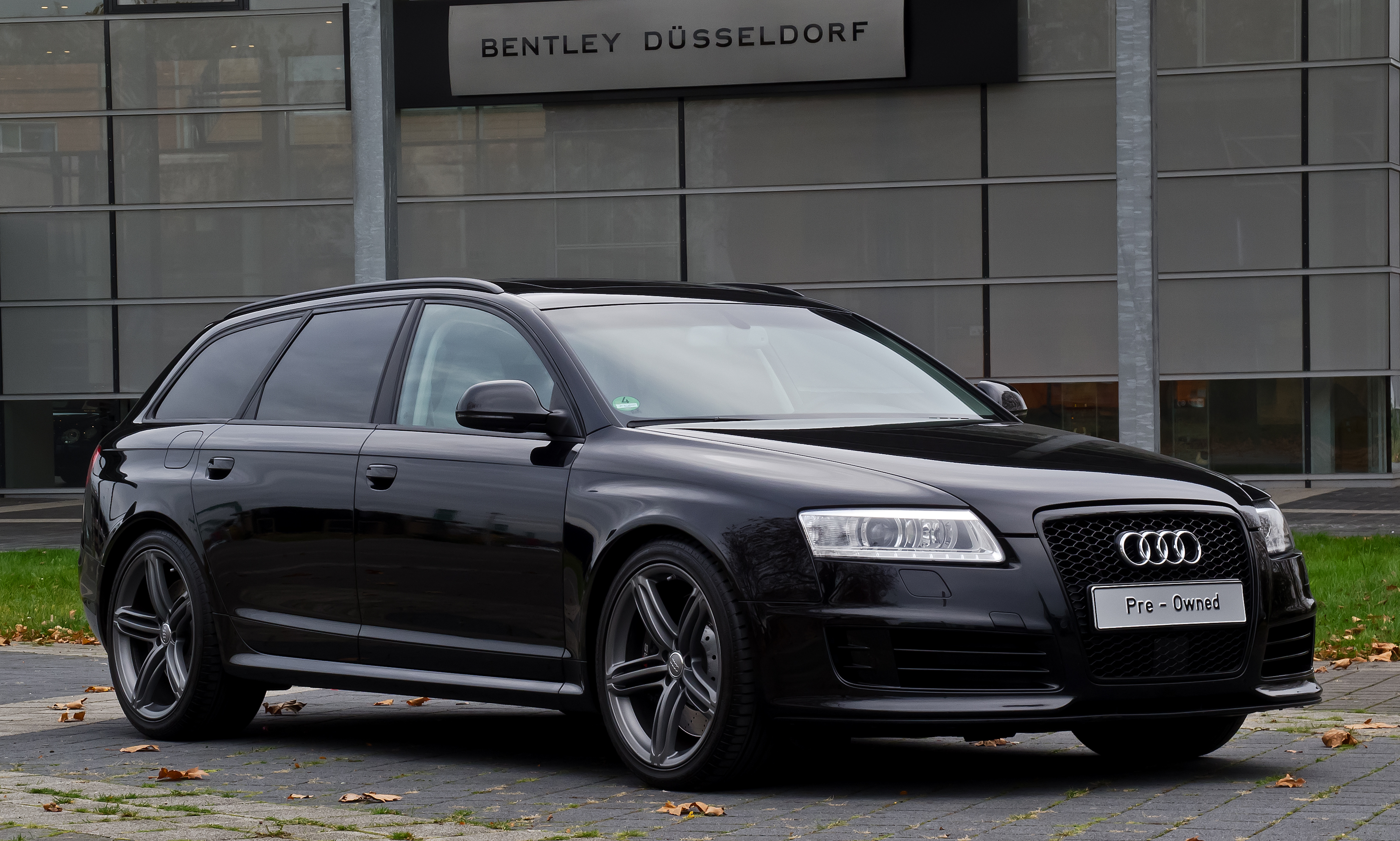 Audi_RS_6_Avant_(C6)_%E2%80%93_Frontansi