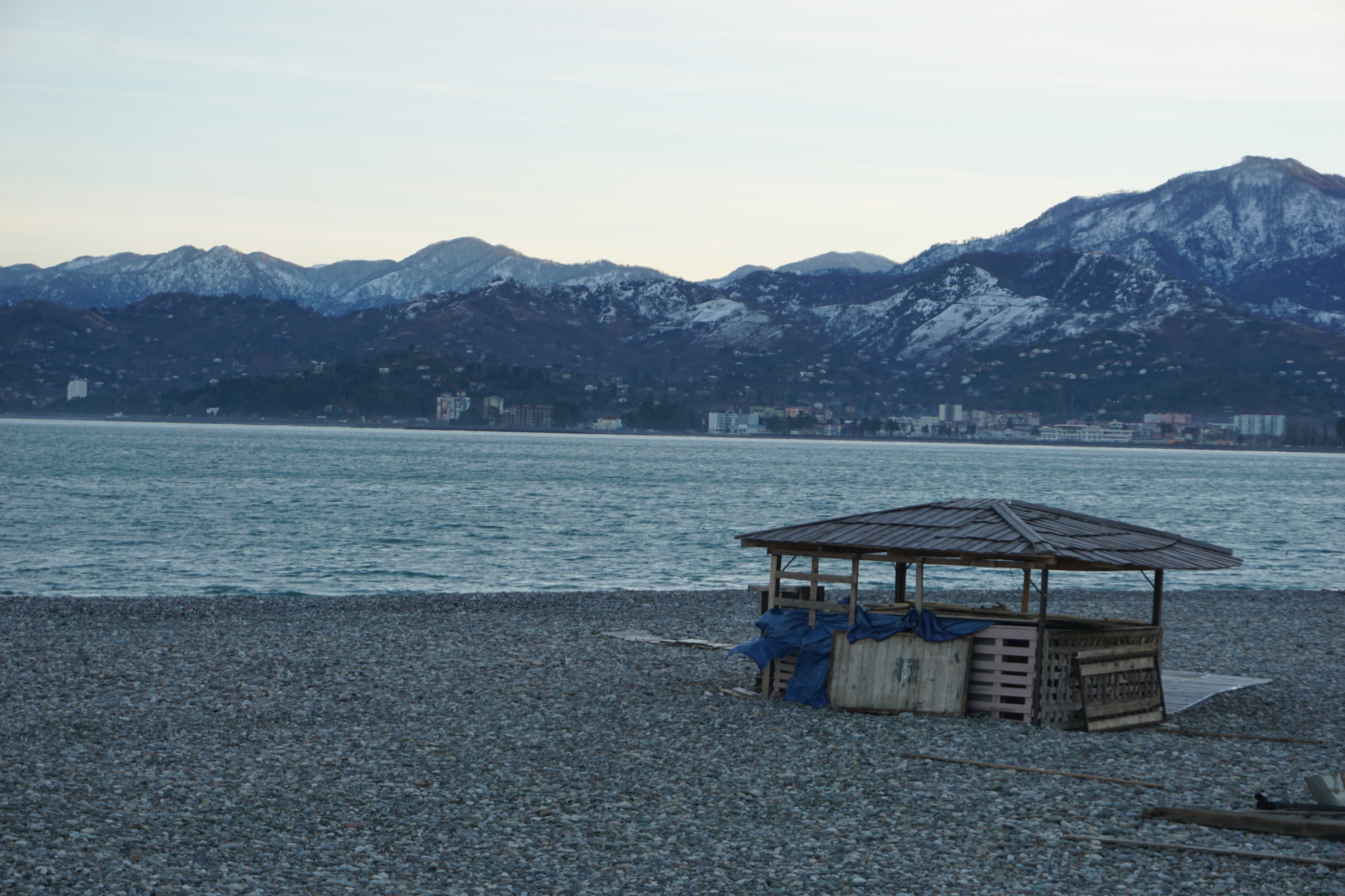 Вода в море батуми. Порт Батуми. Batumi Sea Port. Бассейн на обрыве моря Батуми. Аллея вдоль моря в Батуми.