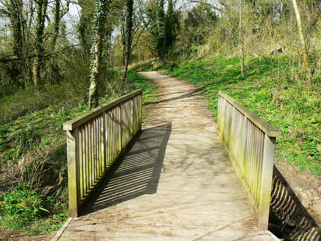 Bridge over Thunder Brook, Wootton Bassett - geograph.org.uk - 1221140