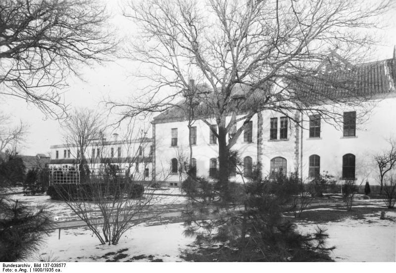 File:Bundesarchiv Bild 137-038577, Deutsches Hospital in Peking.jpg