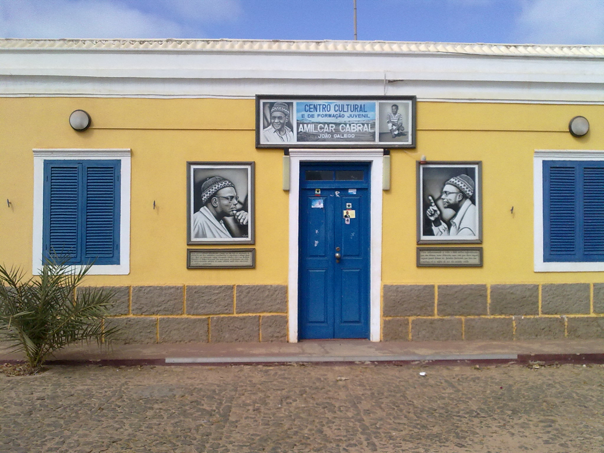 Centro Cultural Amílcar Cabral, em [[João Galego