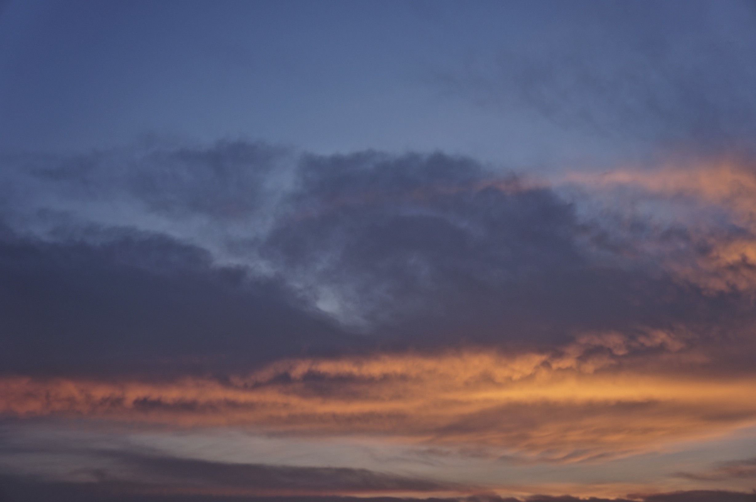 File:Cielo Naranja y Azul 1.jpg - Wikimedia Commons