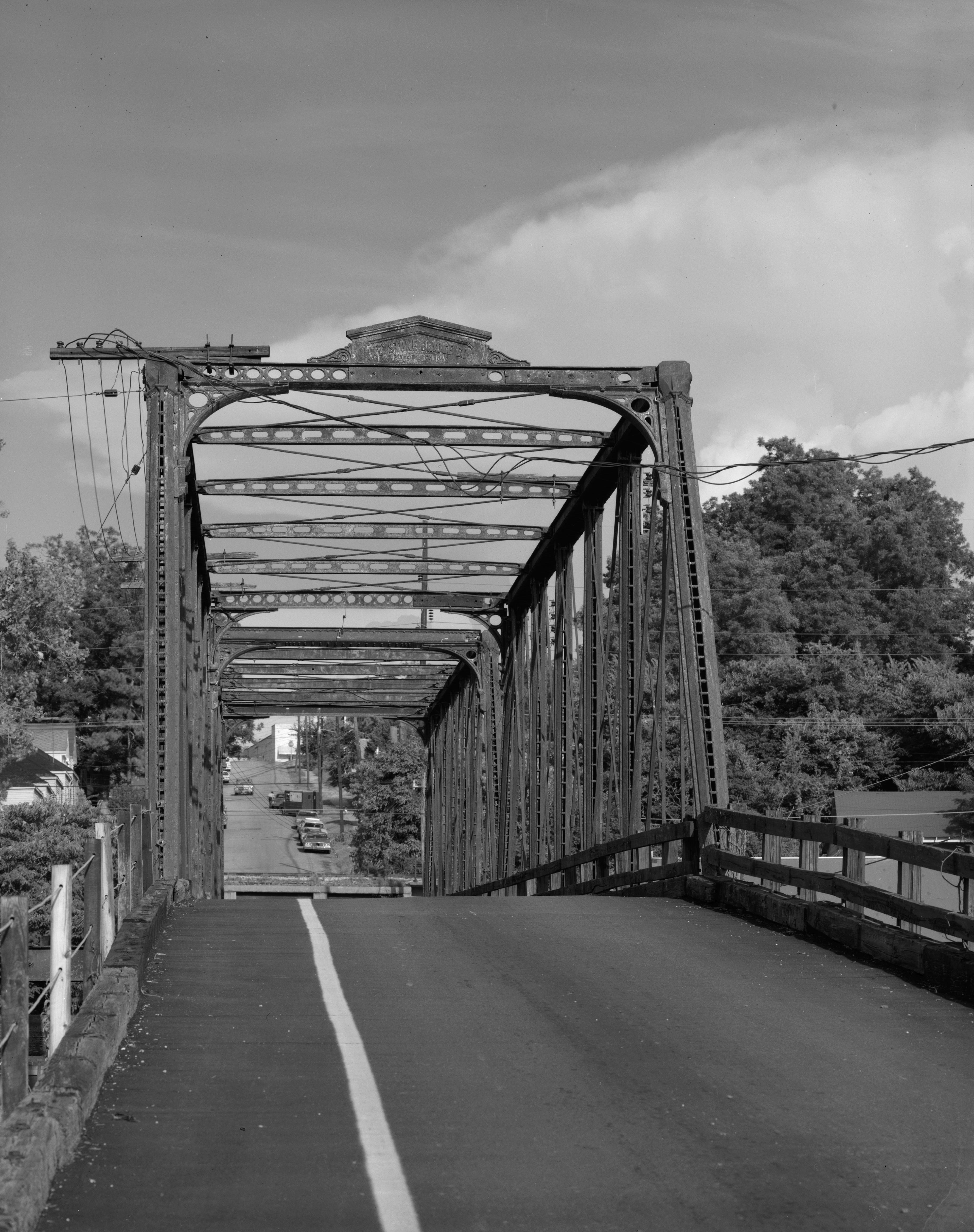 Bridge co. Перекресток Пламмер стрит мост. Новолесная улица мост. Perl Street Bridge. Bridge Street перевод.