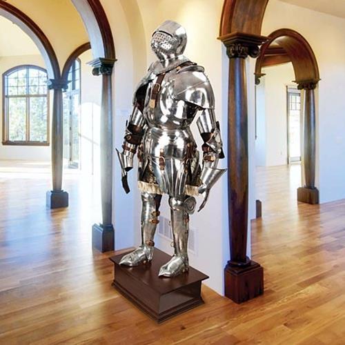 File:Gothic Suit of Armor.jpg