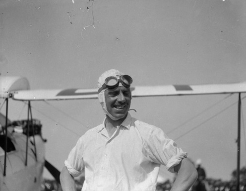 File:Hereward de Havilland. Perth, 1929.jpg