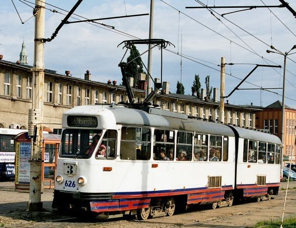 File:Konstal 102Na 626, tram line 3, Szczecin, 2006.jpg