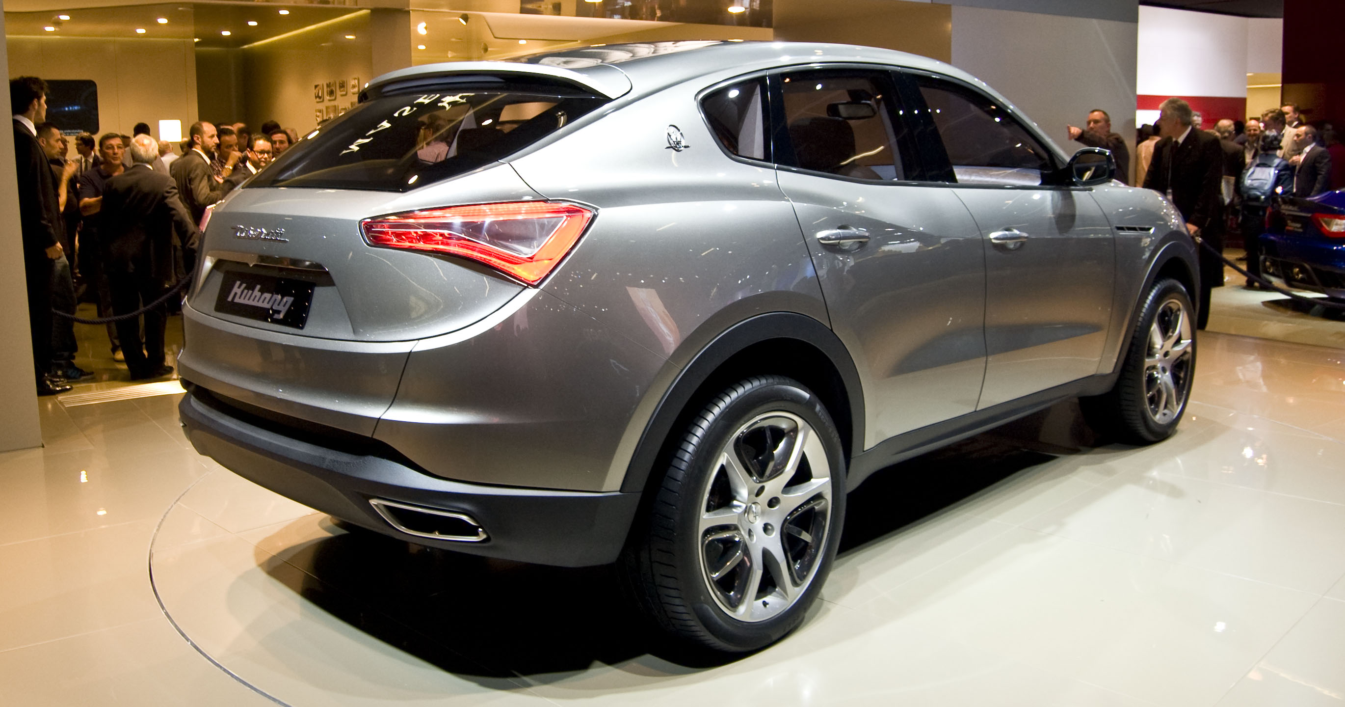 Maserati Levante: il primo SUV della storia del Tridente - Pagina 6 Maserati_Kubang_rear