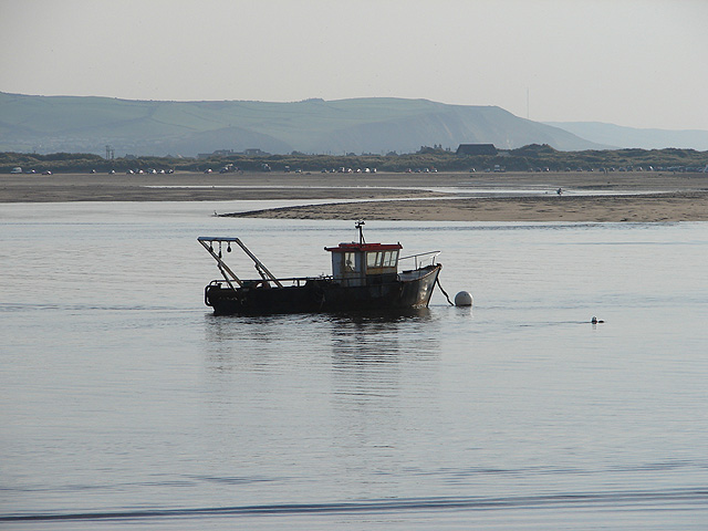 File:Moored in the Dovey - geograph.org.uk - 1005767.jpg