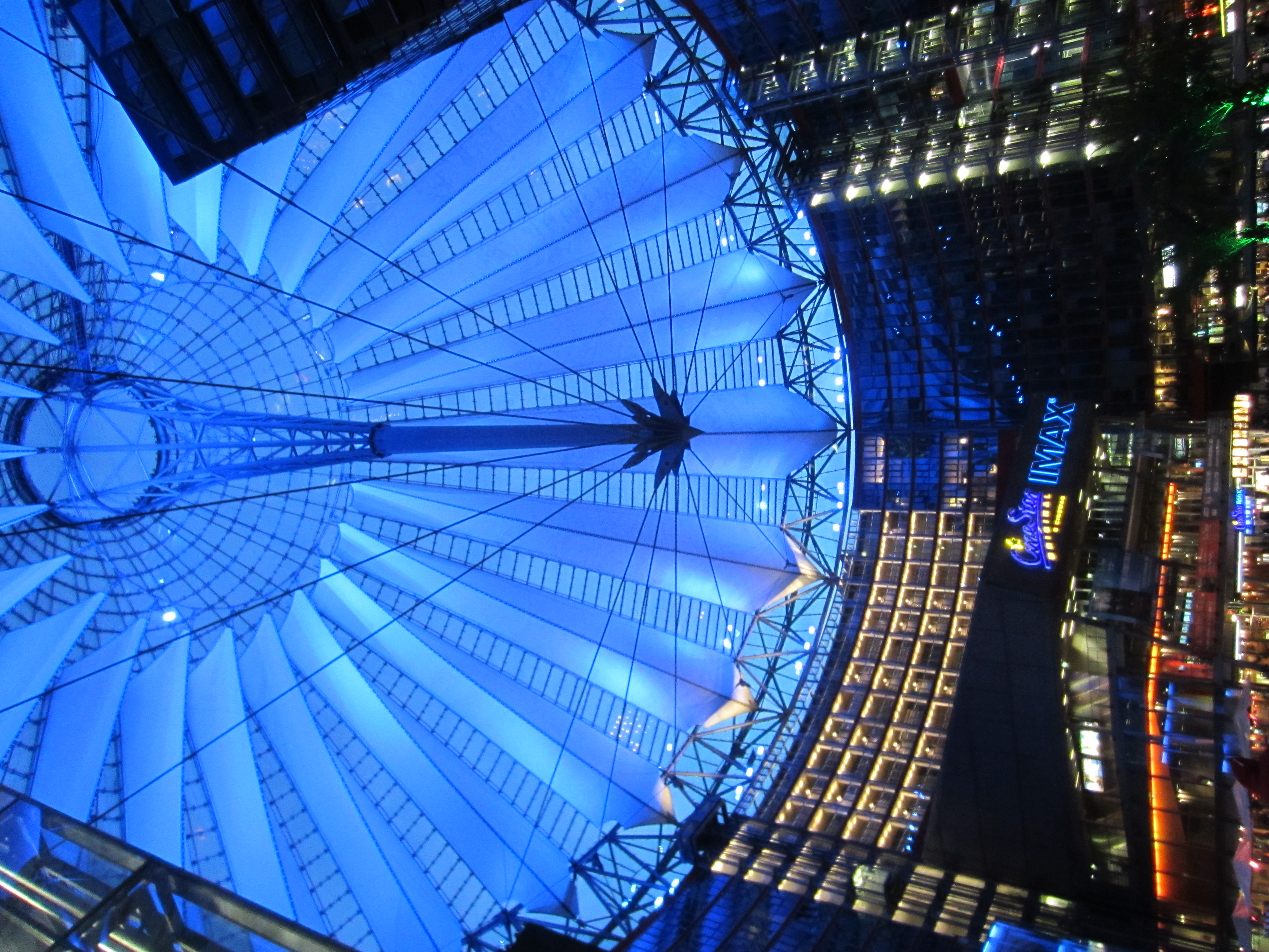 Sony center. Sony Center Берлин. Sony Center Berlin IMAX. Sony Center Berlin 16:9. Sony- Center Германия вид с высока.