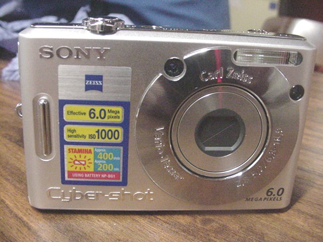 ソニー デジタルカメラ　サイバーショット dsc-w30