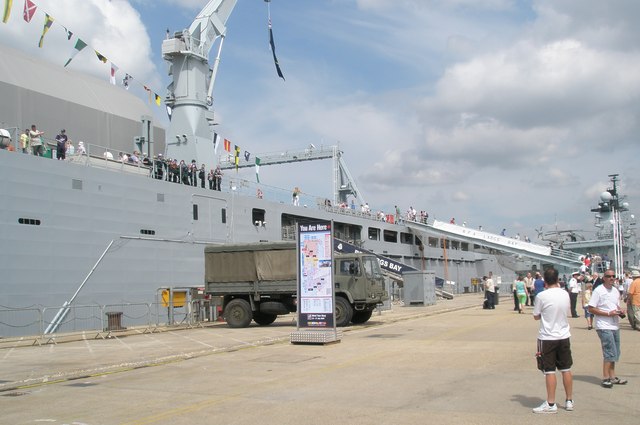 File:Supply lorry by RFA Largs - geograph.org.uk - 900039.jpg