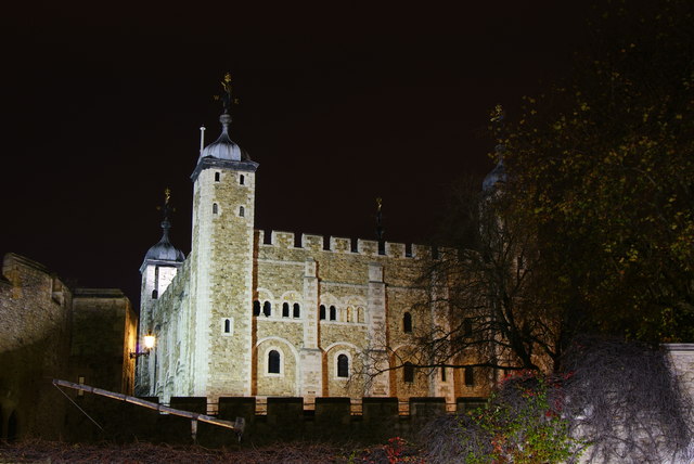 File:The Tower of London - geograph.org.uk - 1602859.jpg