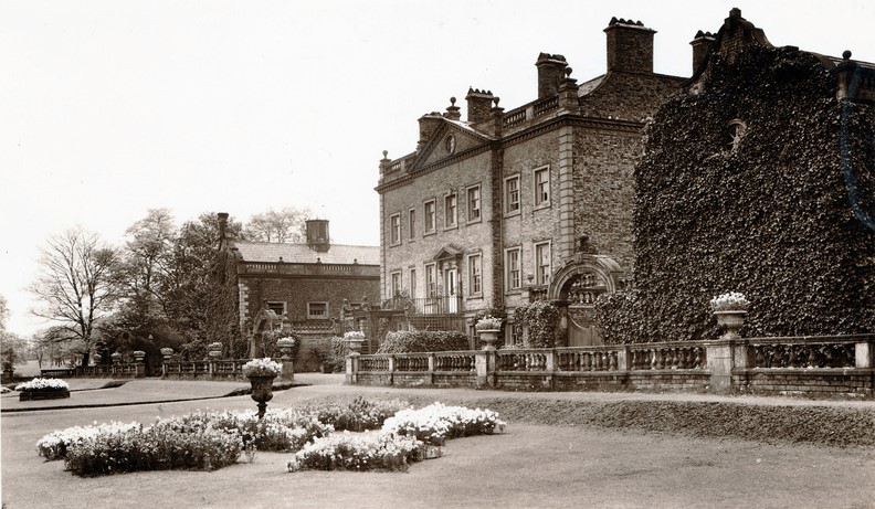 File:Thellwall Hall, Cheshire.jpg