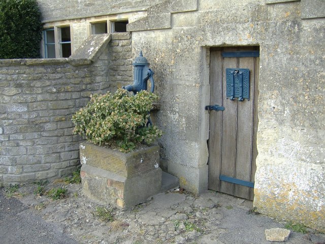 Village pump, Luckington - geograph.org.uk - 392647