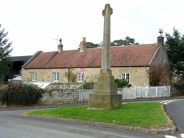 File:War memorial at Hartburn - geograph.org.uk - 1043357.jpg