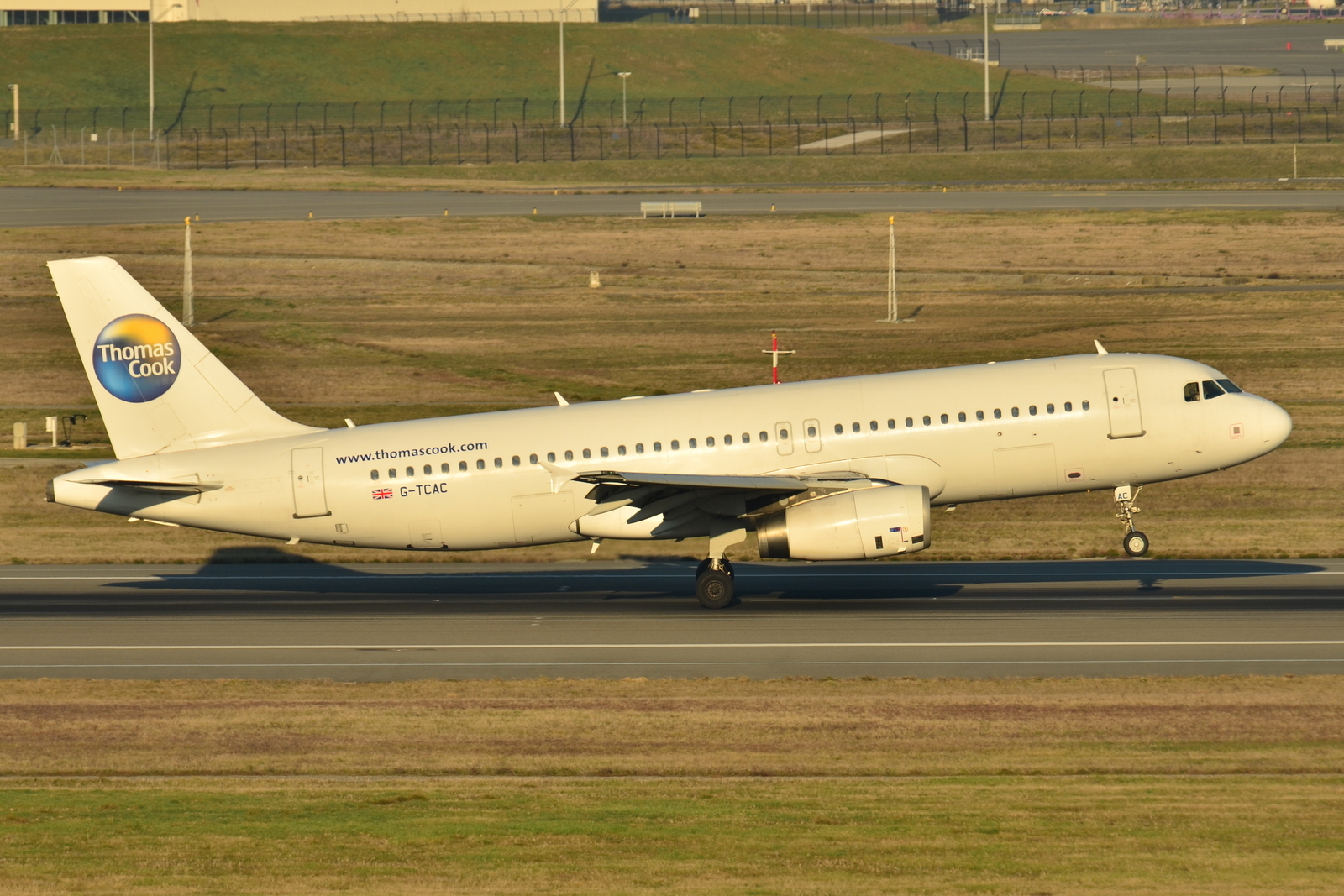 File Airbus A3 0 Thomas Cook Al Tcx G Tcac Msn 1411 Now In Small Planet Airlines Poland Fleet As Sp Hab Jpg Wikimedia Commons