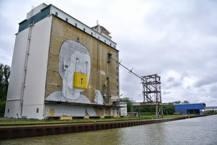 Wien.JPG File:Alberner - Wikipedia Hafen Gebäude