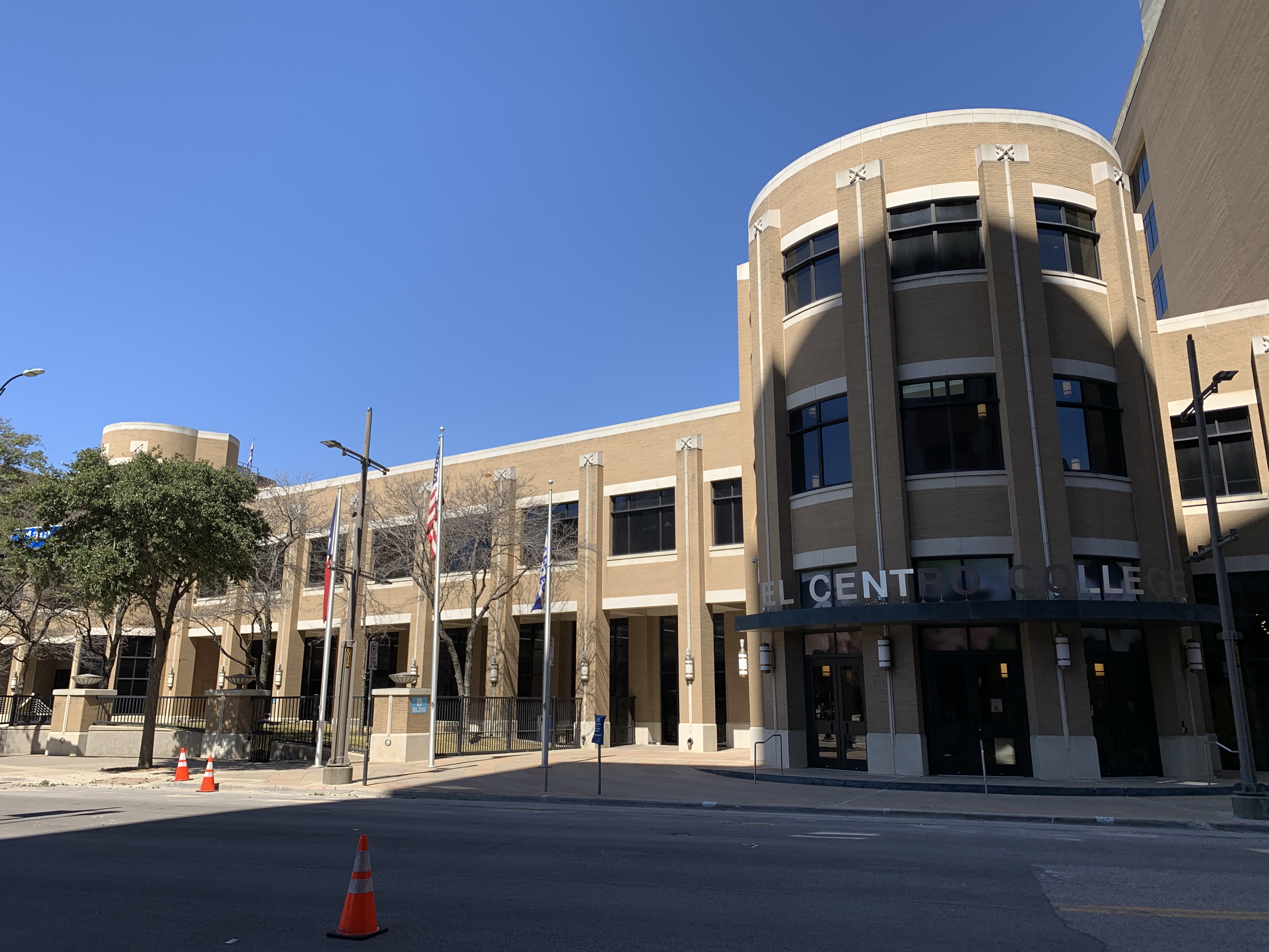 Dr. Wright L. Lassiter Jr. Early College High School at El Centro Campus /  Dr. Wright L. Lassiter Ea