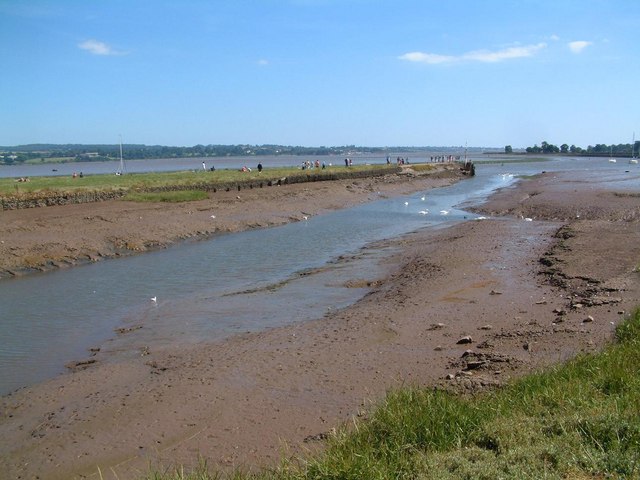 Exeter Canal meets Exe river at Turf Lock - geograph.org.uk - 1727882