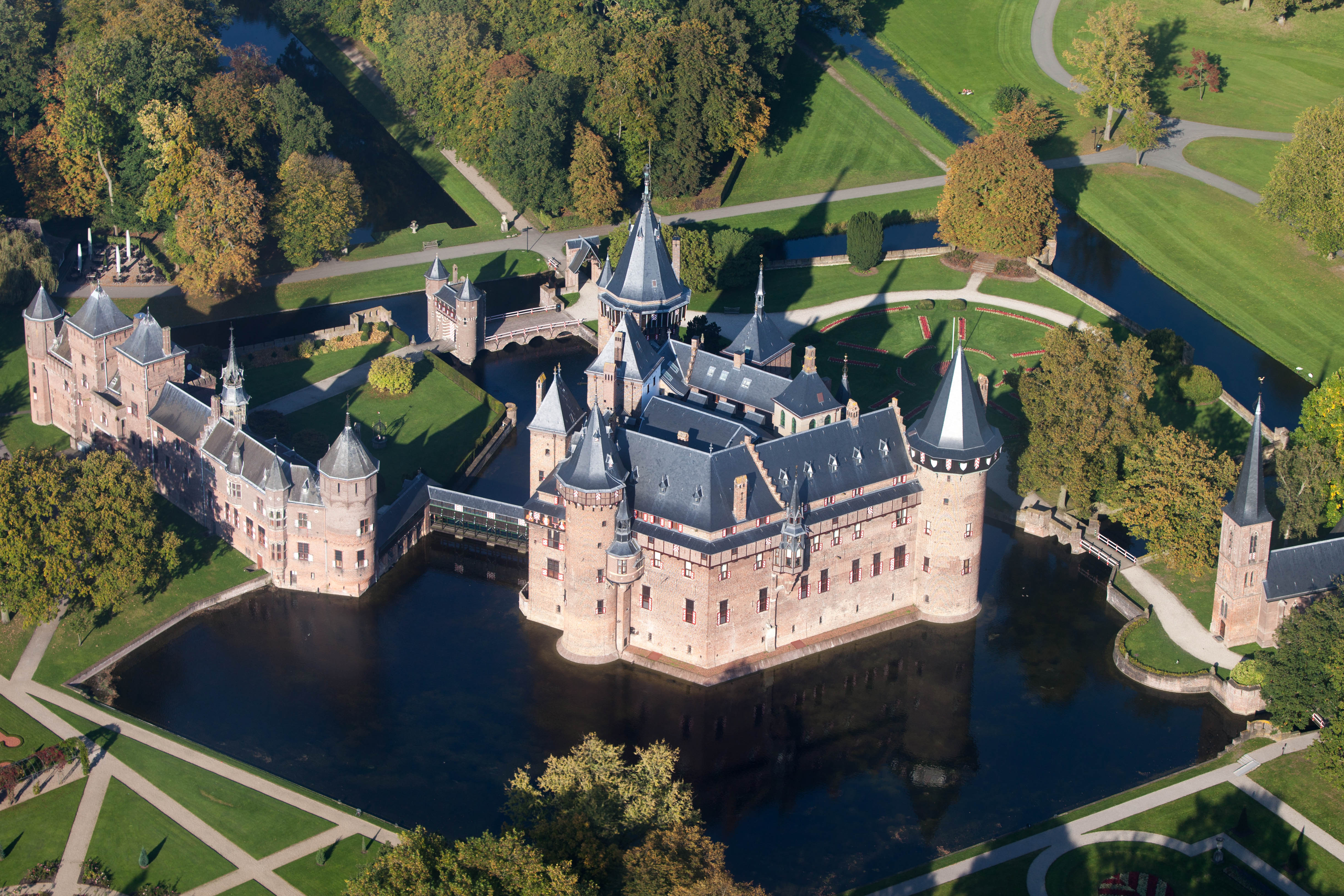 Дворец развлечений. Замок де Хаар Утрехт. Де Хаар Нидерланды. Замок де Хаар Амстердам. Де Хаар, Утрехт, Нидерланды.