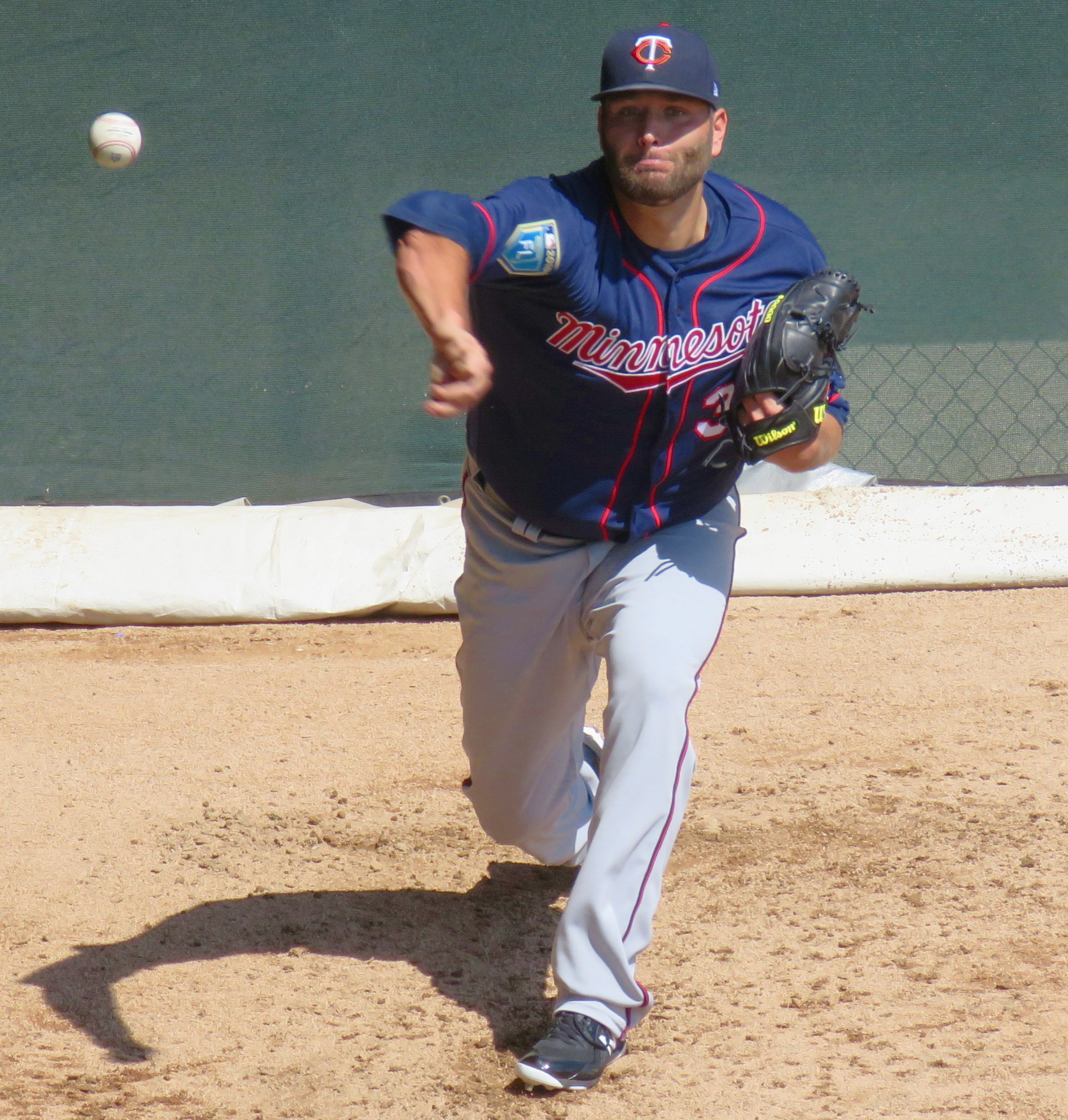 File:Lance Lynn pitching in bullpen for the Minnesota Twins in