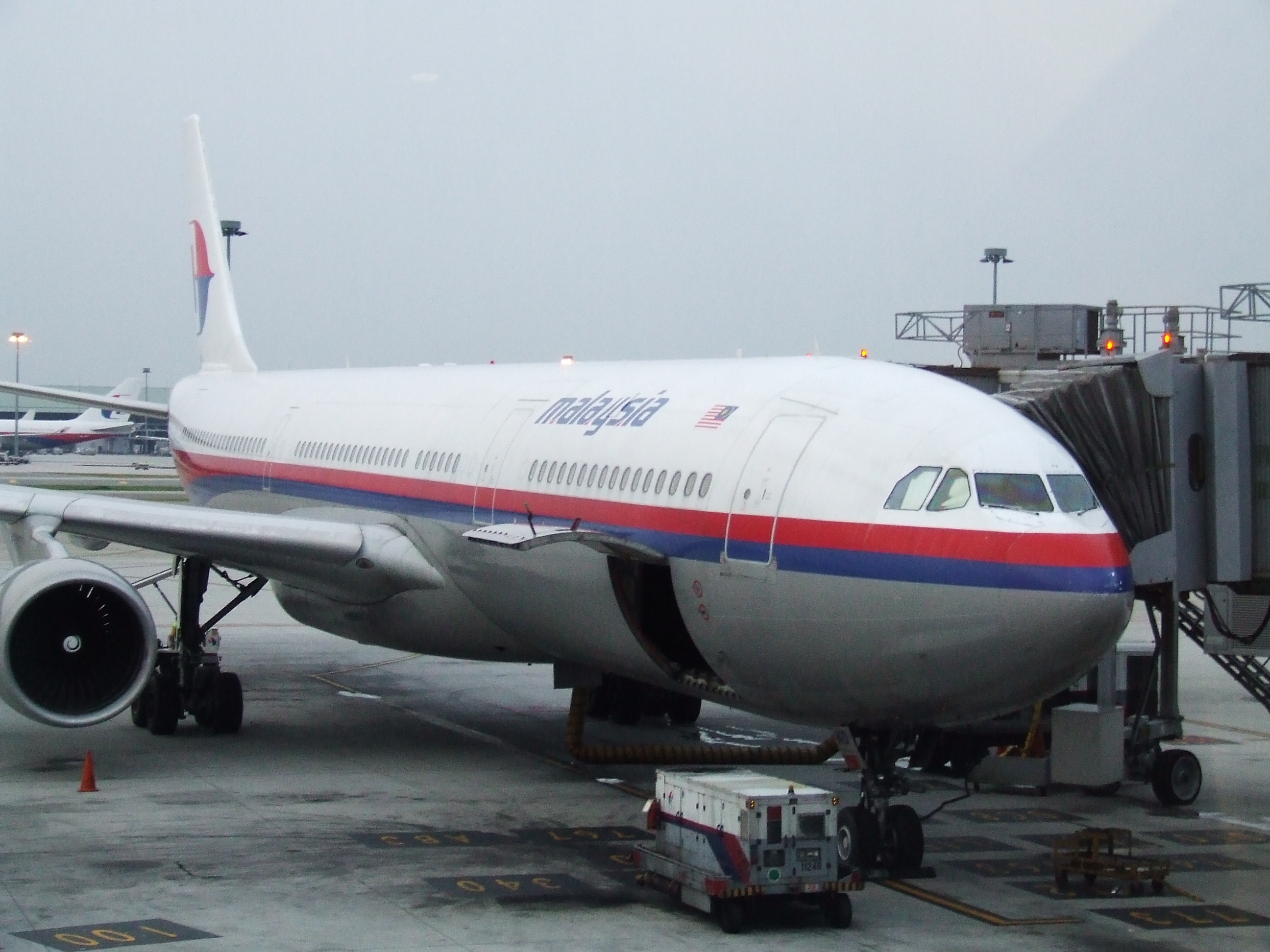 Рейс 370. Boeing 777 mh370. Боинг 777 Малайзия. Рейс 370 Malaysia Airlines. Малазийский Боинг 2014 mh370.