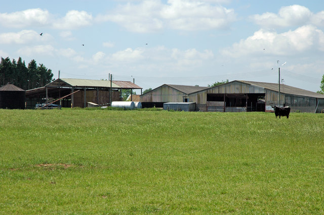 File:Model Farm - geograph.org.uk - 466557.jpg