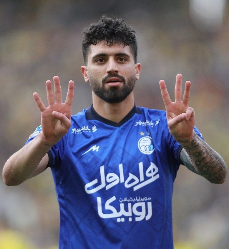 File:Mohammad Daneshgar, Sepahan FC vs Esteghlal FC, 4 May 2022.jpg -  Wikipedia