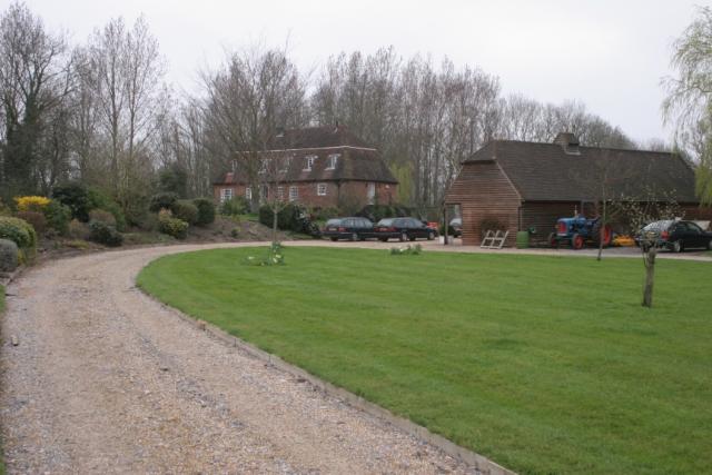 File:Odiham - geograph.org.uk - 855.jpg