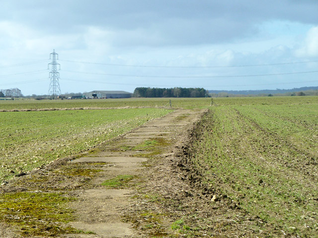 File:Old access road, former RAF Oakley - geograph.org.uk - 3864660.jpg