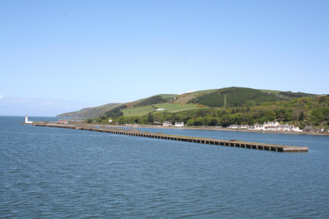 File:Passing to the west of Cairnryan Pier en route to Larne - geograph.org.uk - 1322251.jpg